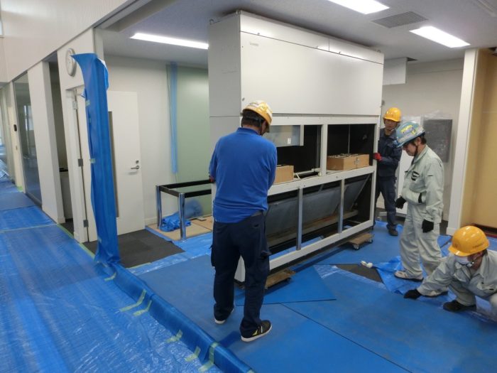 西本急送株式会社 (機械設備の組立搬入作業)