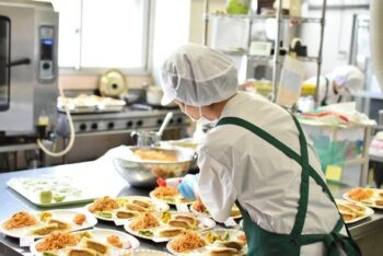 淀川食品(県立広島病院/調理補助・盛付・食器出し)